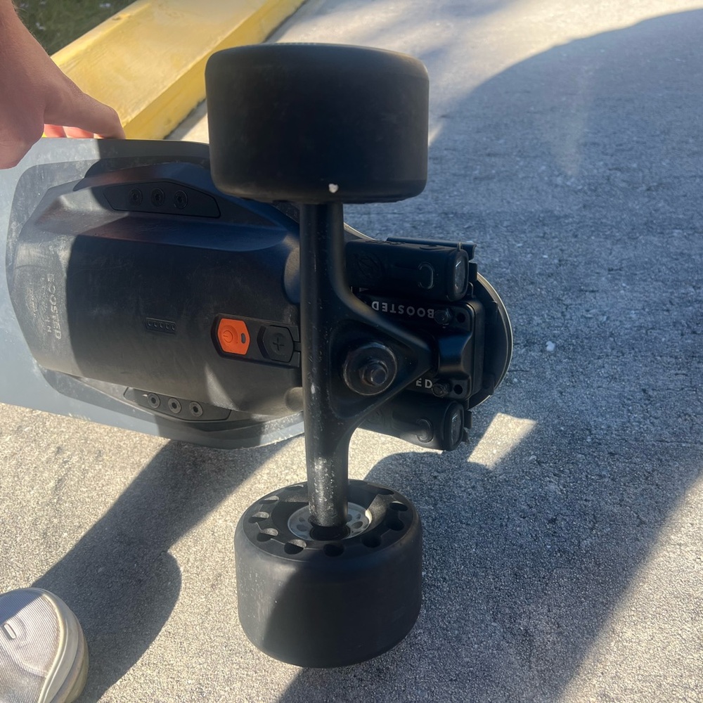 Boosted USA V3-T Longboard every optional upgrade - Picture 6 of 9